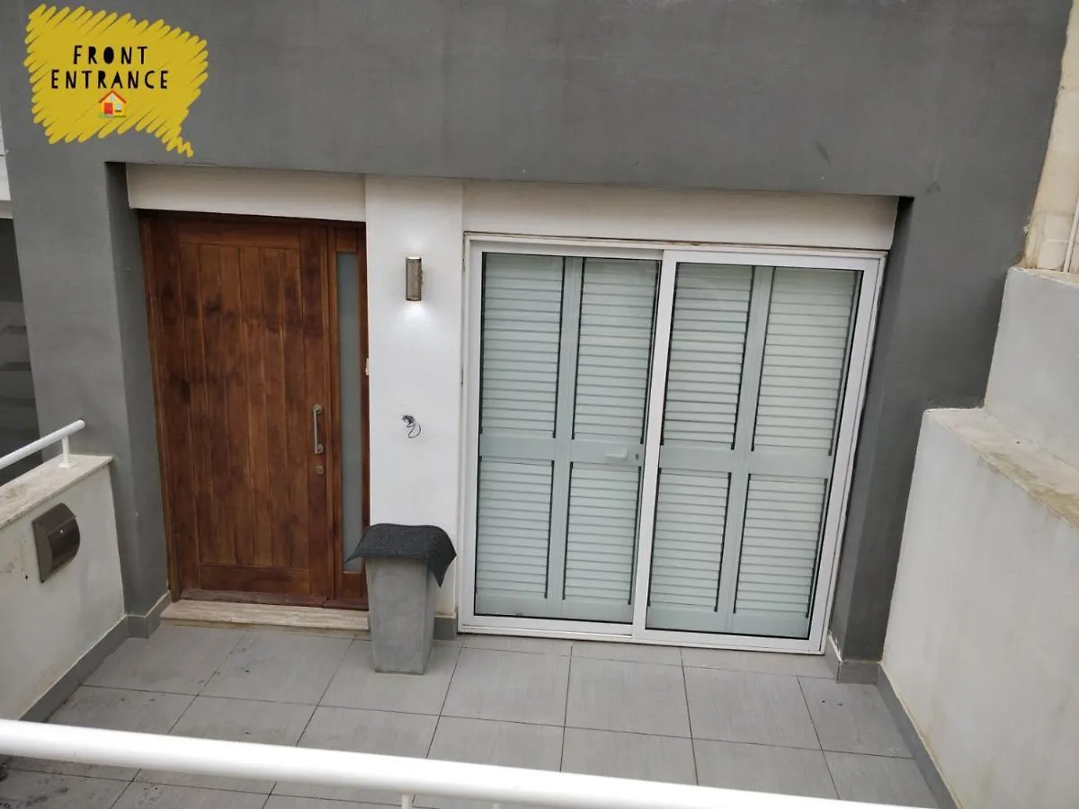 Modern Luxe Marsaskala Maisonette 0*,  Malta